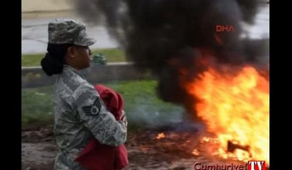 İncirlik'te askerler törenle ABD bayrağını yaktı