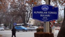 Türk siyasi tarihine damga vuran isimler bulvarda kesişiyor - ELAZIĞ