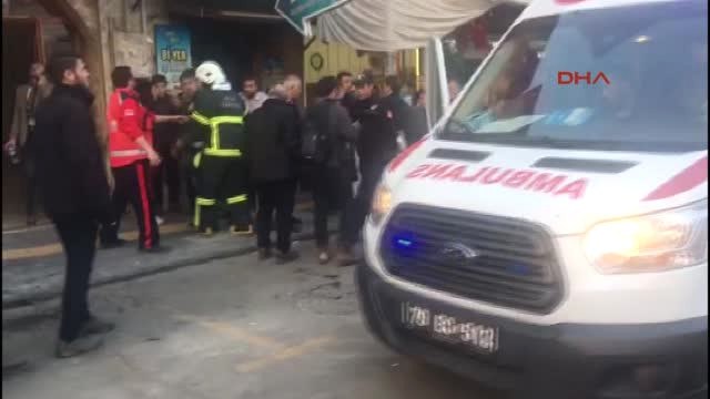 Kilis-Restaurantın Çatısına Bir Roket Düştü