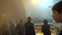 Kilis Roketin Düştüğü Restaurantın İçinden Görüntü
