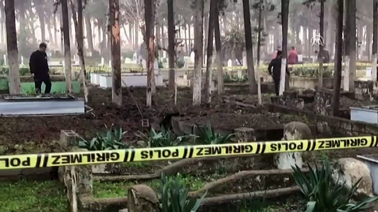 PYD/PKK tarafından atılan roket mezarlığa isabet etti - HATAY