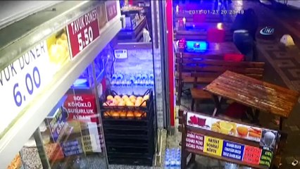 Kadıköy'de örgüt propagandası yaparak kafede oturan vatandaşlara saldıran zanlılar tutuklandı