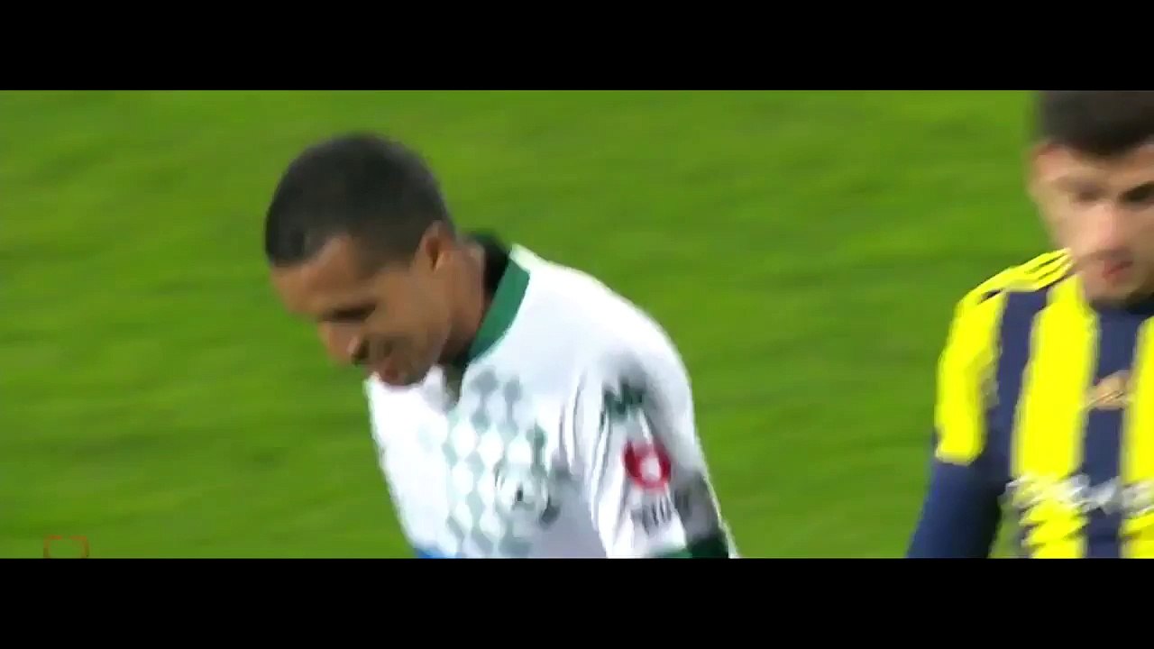 Não precisa procurar mais: este é o pior penálti do ano!
