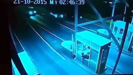 Very shocking car accident caught on camera