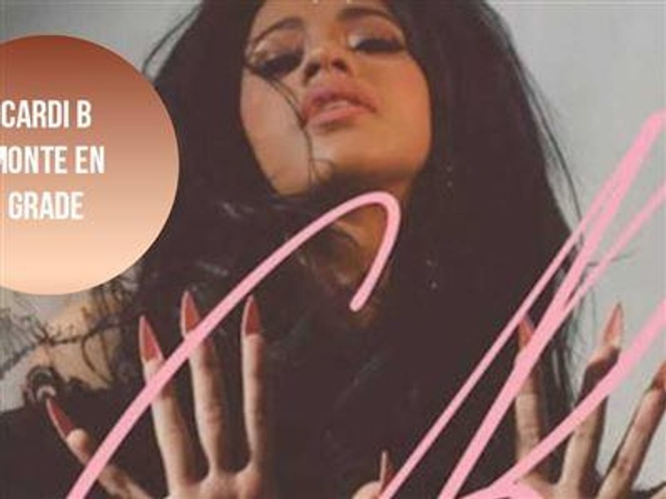 Cardi B fait sa première couv' fashion