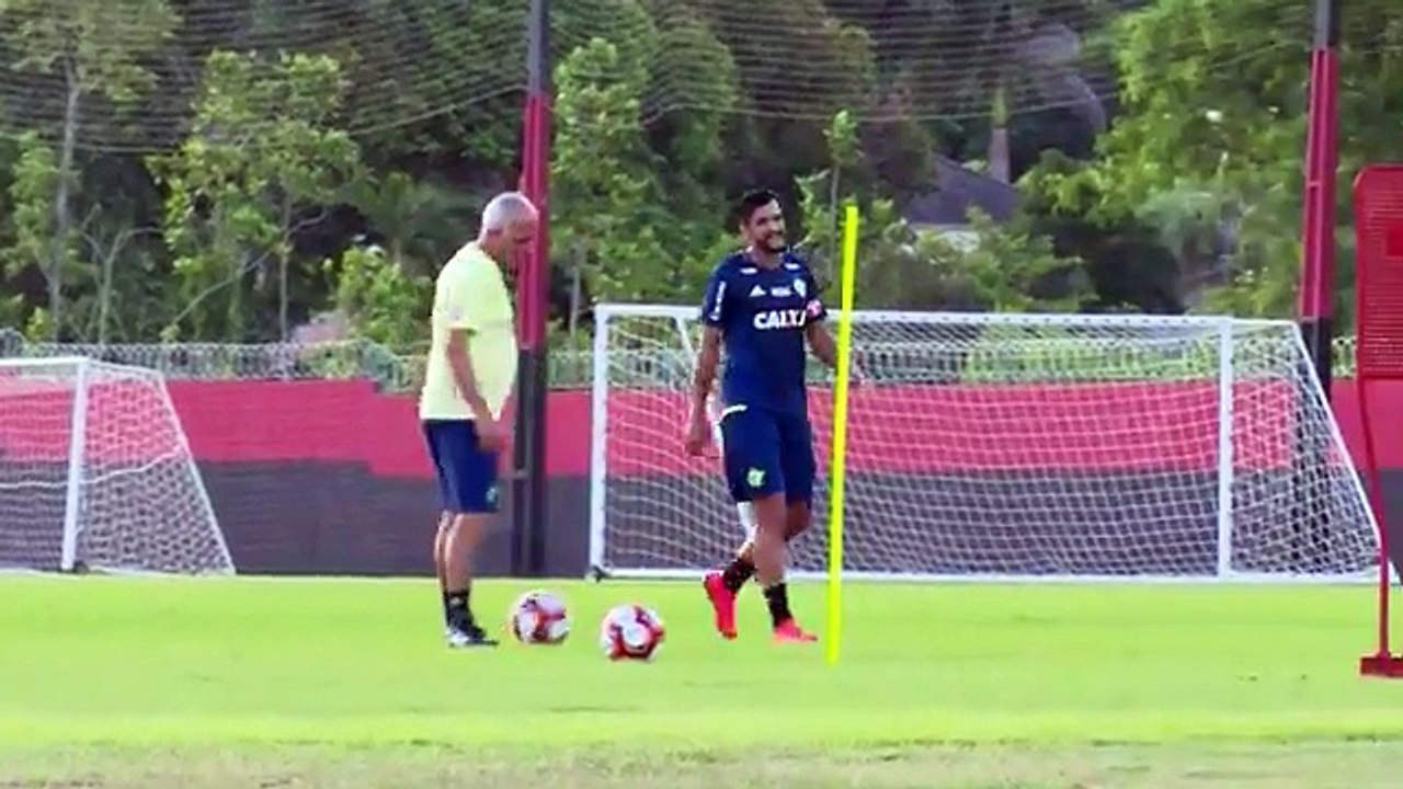 HENRIQUE DOURADO JÁ TREINA NO NINHO! NOTICIAS COMPLETAS FLAMENGO 01-02