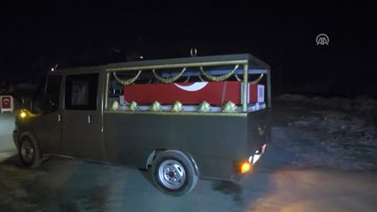 Hakkari'de Şehitler İçin Tören Düzenlendi