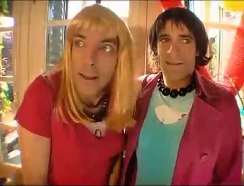 Samantha Oups prépare l’anniversaire de Chantal… le début d’une catastrophe ! 🎉🎂 (Partie 1)