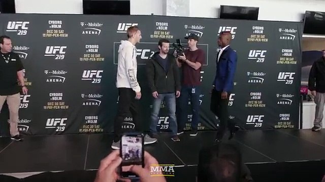 UFC 219 Media Day Staredowns - MMA Fighting