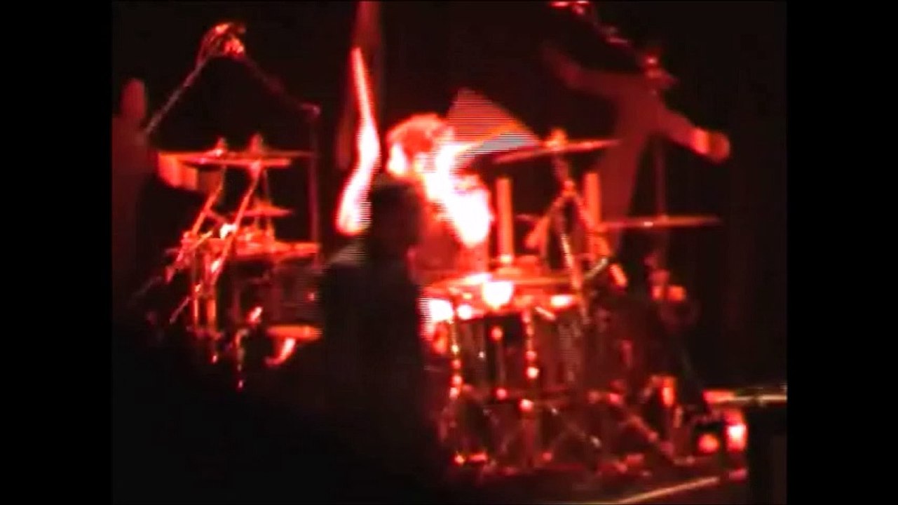 Muse - Apocalypse Please, Melbourne Festival Hall, 09/08/2004