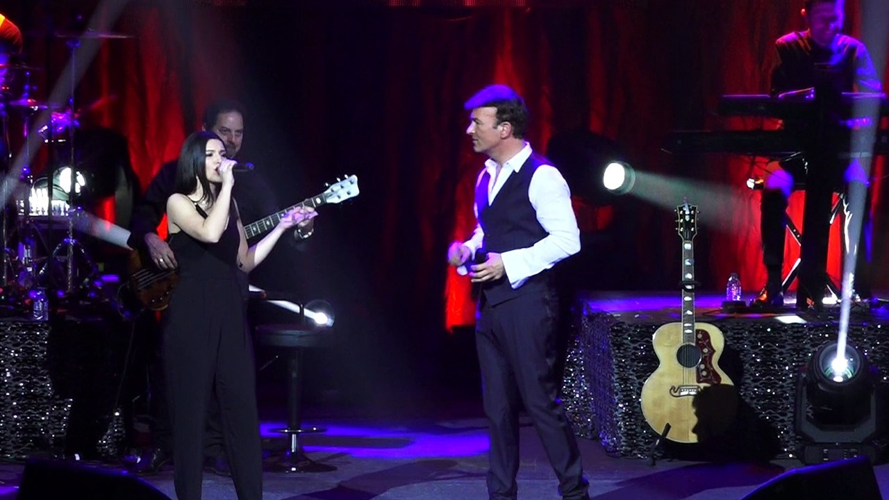 Tony Carreira et Laura Mendes - Sous le vent (Onde eu for)