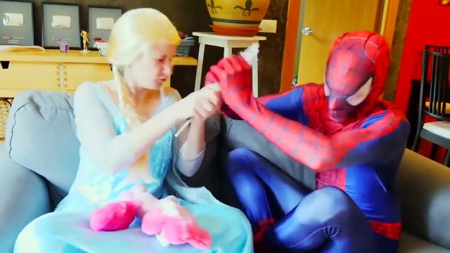 سبايدرمان مقابل المجمدة إلسا عصا سحرية ث / بلدي المهر الصغير و هاري بوتر السلطة خارقة في الحياة الح