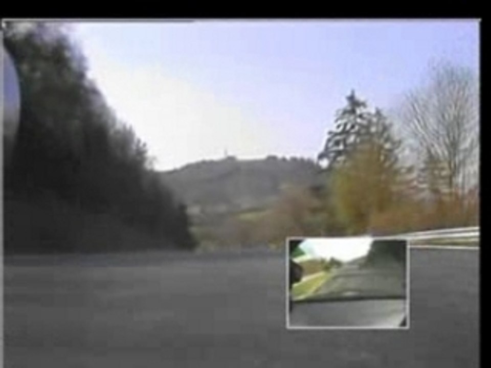Un tour du Nurburgring en vue arrière