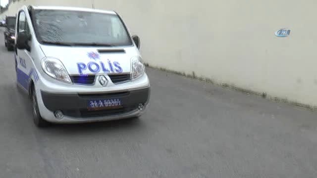 Ünlü Sanatçı Seren Serengil, Üç Günlük Hapis Cezası İçin Bakırköy Kadın Kapalı Ceza İnfaz Kurumu'na...