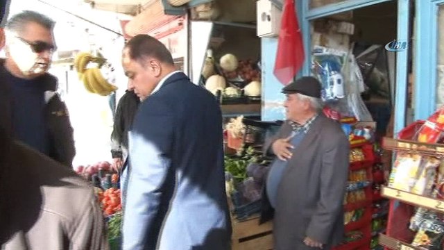 Kilis Valisi Mehmet Tekinarslan: '3 noktaya roket düştü. 1 yaralımızın hayati tehlikesi var, diğer 2'si toz veya gürültüden kaynaklı şok etkisi ile olan şeyler'