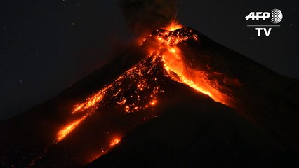 بركان "فويغو" في غواتيمالا يثور بعد 20 ساعة على بدء نشاطه