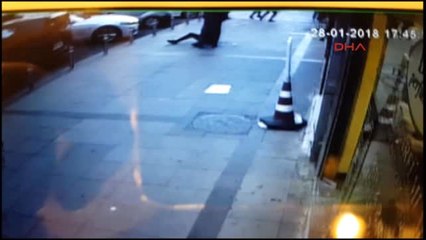 Zeytinburnu'nda Silahlı Saldırı 3 Kişi Yaralandı