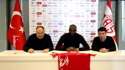 Antalyaspor'da Doukara İçin İmza Töreni