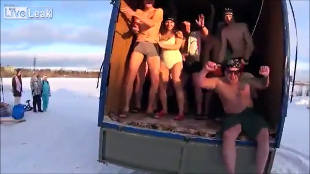 Oui les Russes sont complètement tarés, la preuve avec cette vidéo