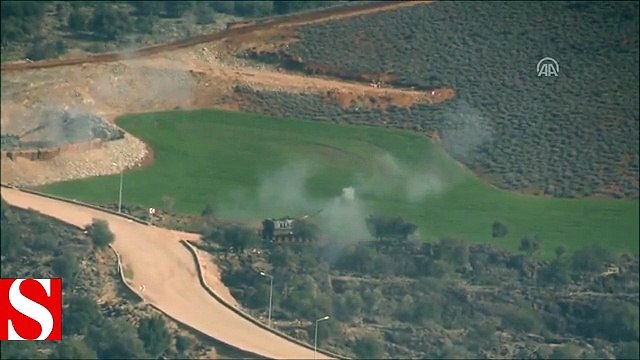 Afrin�deki terör mevzileri çoklu roketatar ve obüslerle vuruluyor