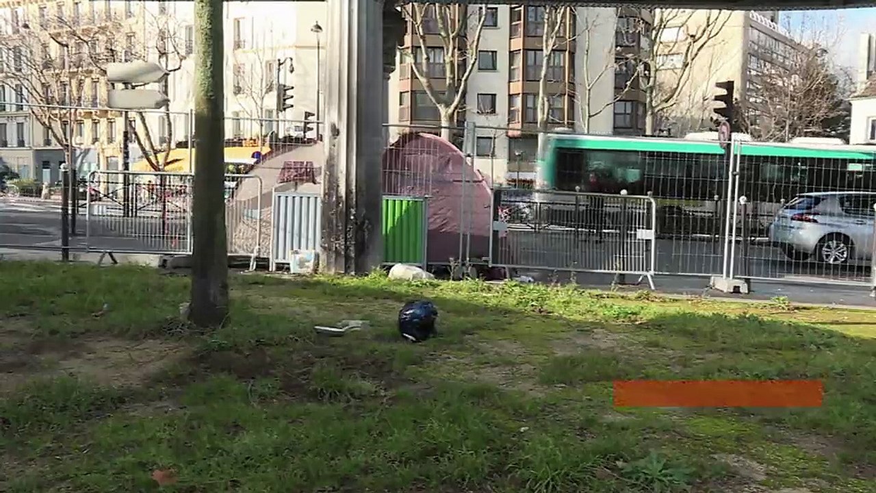 SDF : le gouvernement a-t-il rempli son objectif de loger tout le monde ?