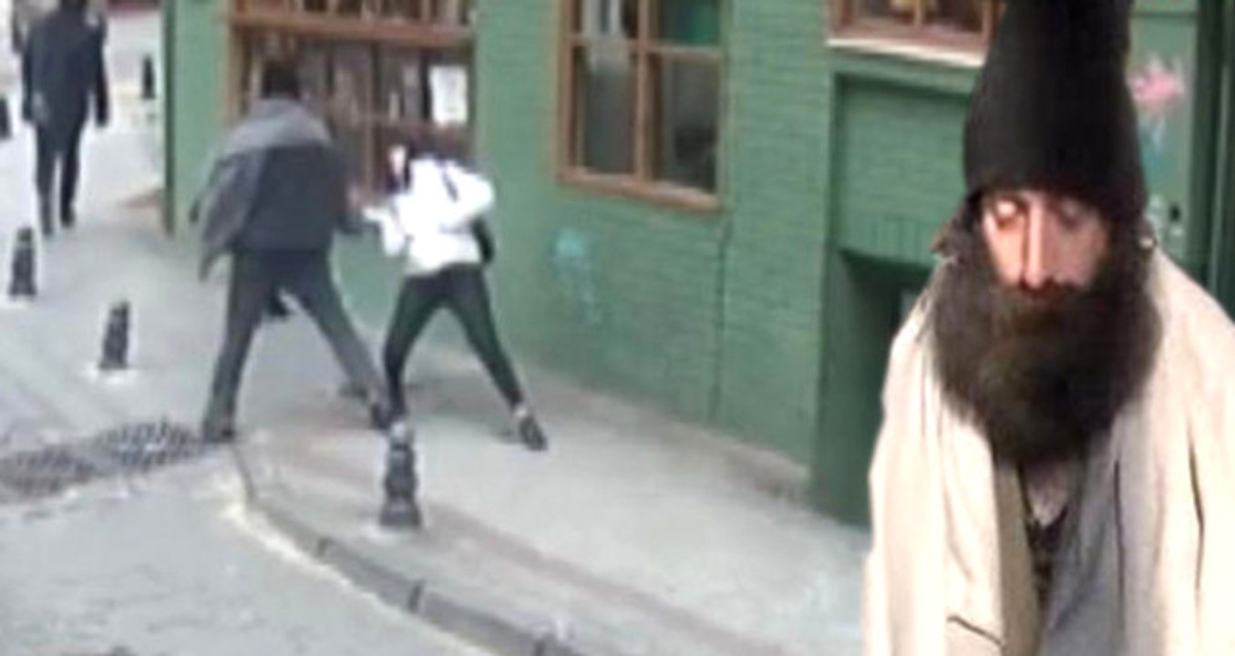 Kadıköy'de Liseli Genç Kıza Yumruk Atan Saldırgan Hakkında Hapis İstemi