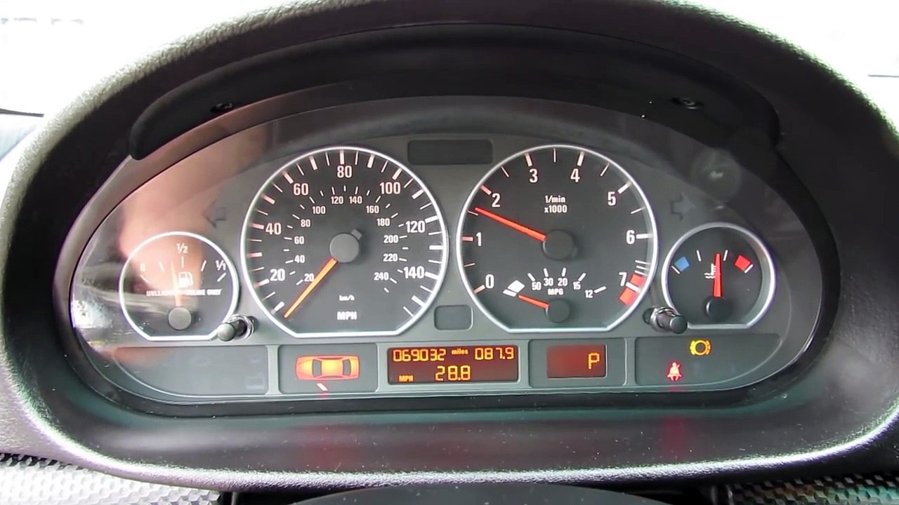 2006 BMW 330ci ZHP Start Up, Exhaust, Test Drive, and In Depth Review