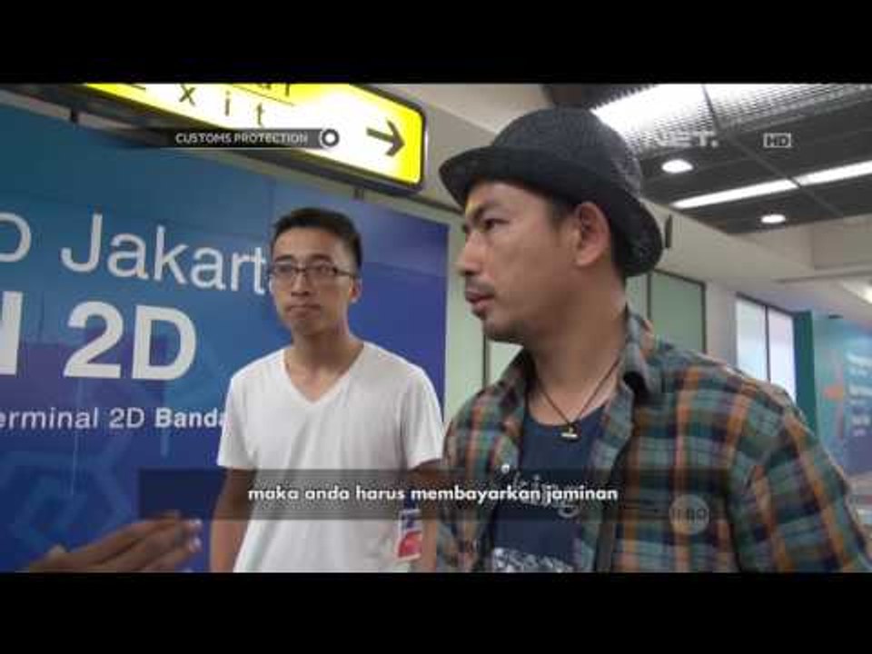 Dua Pelajar Asal Jerman Harus Membayar Uang Jam...