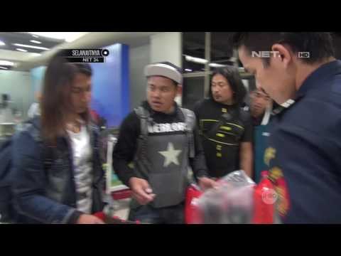 Pria ini Membawa Banyak Minuman Beralkohol yang Ditumpuk Pakaian - Customs Protection