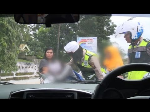 Diamankan Motornya, Anak Umur 13 Tahun ini Menangis Ketakutan - 86