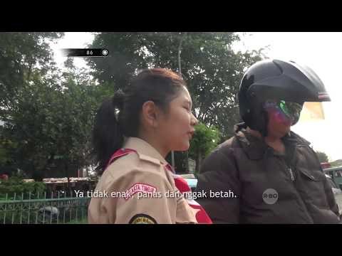 Ditilang Karena Tidak Memakai Helm, Alasanya Panas dan Kepala Sakit