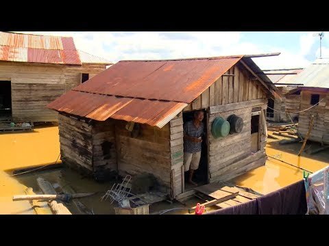 Bapak Ini Sudah 10 Tahun Tinggal di Rumah Lanting - 86