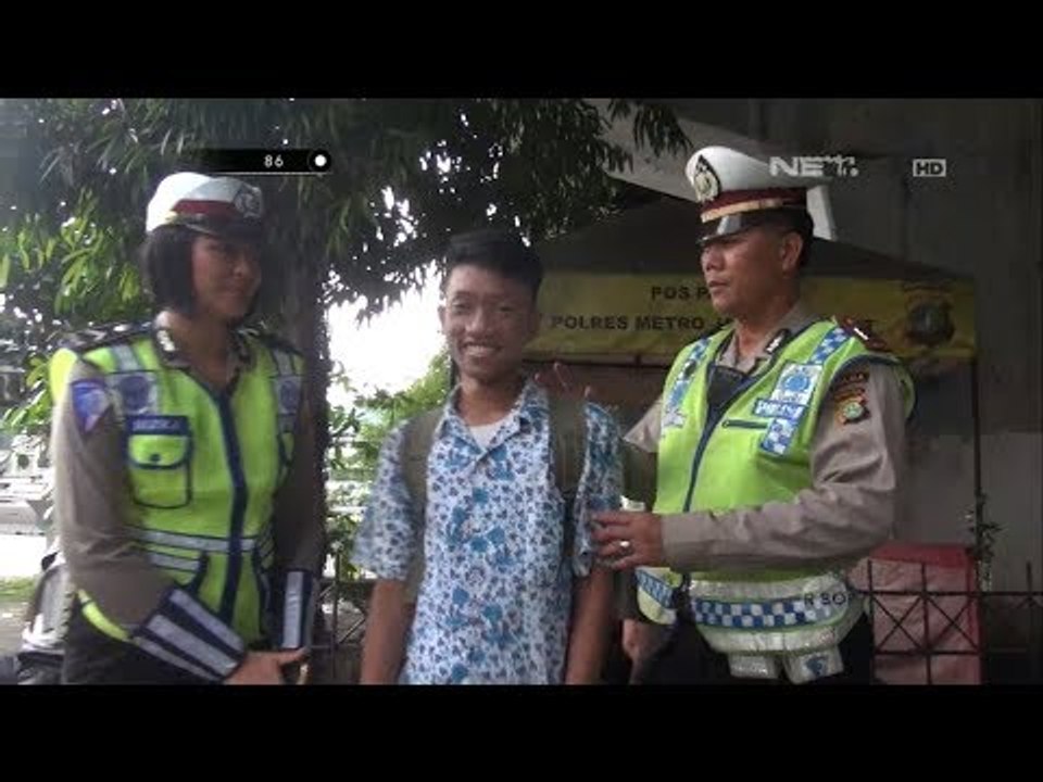 Pelanggar Ini Malah Minta Foto Bareng - 86