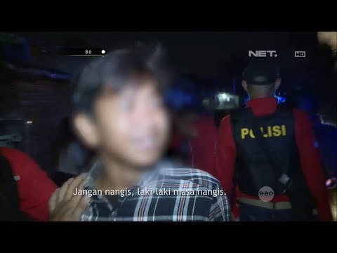 Pemuda Ini Terus Menangis Takut Motornya Dibawa Petugas - 86