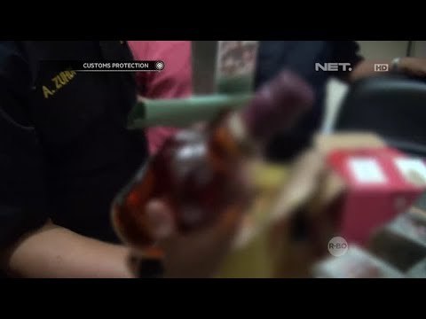 Petugas Temukan Minuman Beralkohol Ilegal - Customs Protection