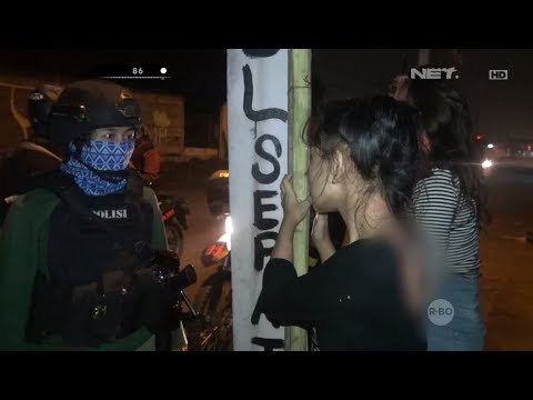 Tim Jaguar Menegur Anak anak yang Bermain Tengah Malam dan Gunakan Baju yang Tidak Sesuai -86