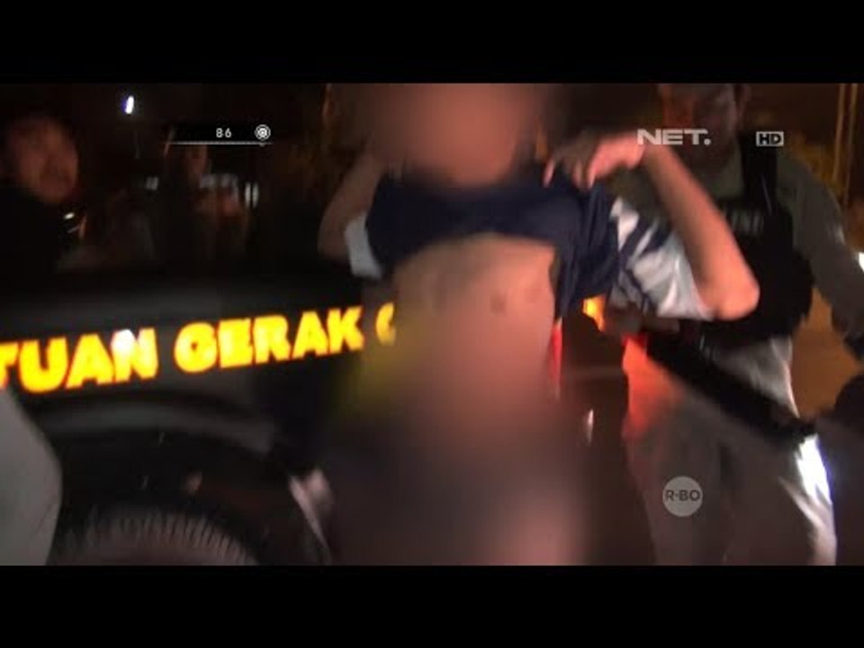 Anak Ini Langsung Membuka Celananya Saat Kepergok Membawa Celurit - 86