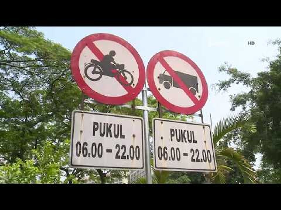 Lucunya Pelanggar Lalu Lintas Ini Minta Bripda Andre Untuk Memperbesar Rambu Lalu Lintas - 86