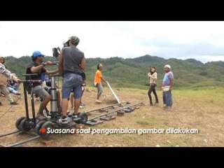 Entertainment News - Adegan berkelahi Acha Septriasa di film baru