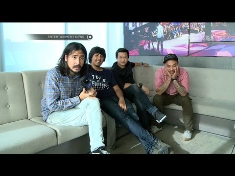 Ello Lebih Jadi Diri Sendiri Tampil di Bandnya