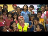 Entertaiment News - Oki Setiana Dewi membantu korban banjir