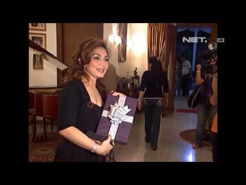 Entertainment News - Nia Daniaty gugat cerai Farhat Abbas