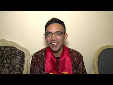 Sandy Tumiwa menjadi Lawyer