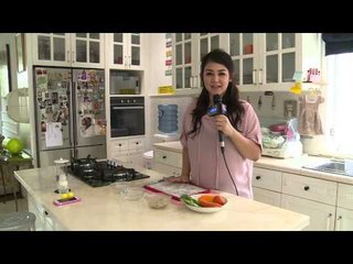 Kegiatan Sissy Priscillia memilih makanan untuk anak