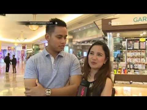 Chacha Frederica temani calon suami fitting busana pengantin