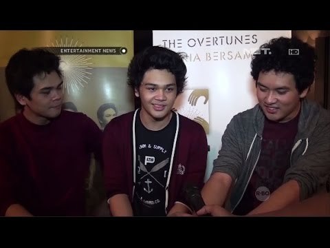 Rambut khas The Overtunes