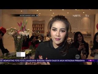 Olla Ramlan Rilis Produk Lipstik