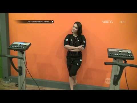 Feby Febiola mencoba olahraga Bodytec