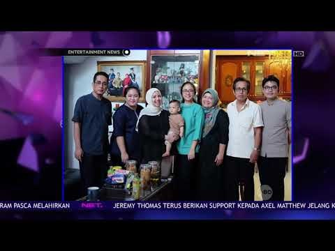 Tya Ariestya Tampil cantik Dengan Berhijab