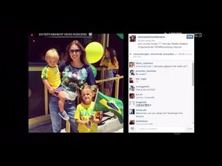 Alessandra Ambrossio rayakan pertandingan bola